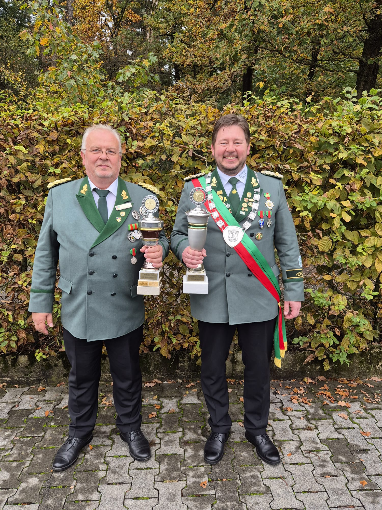 http://www.schuetzenverein-sande.de/images/news/Gladwyn%20Pokal%20Sieger.jpg